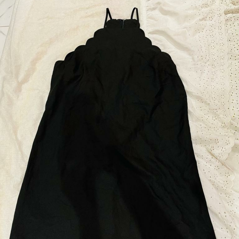 Black halter neck dress - Picture 6 of 10